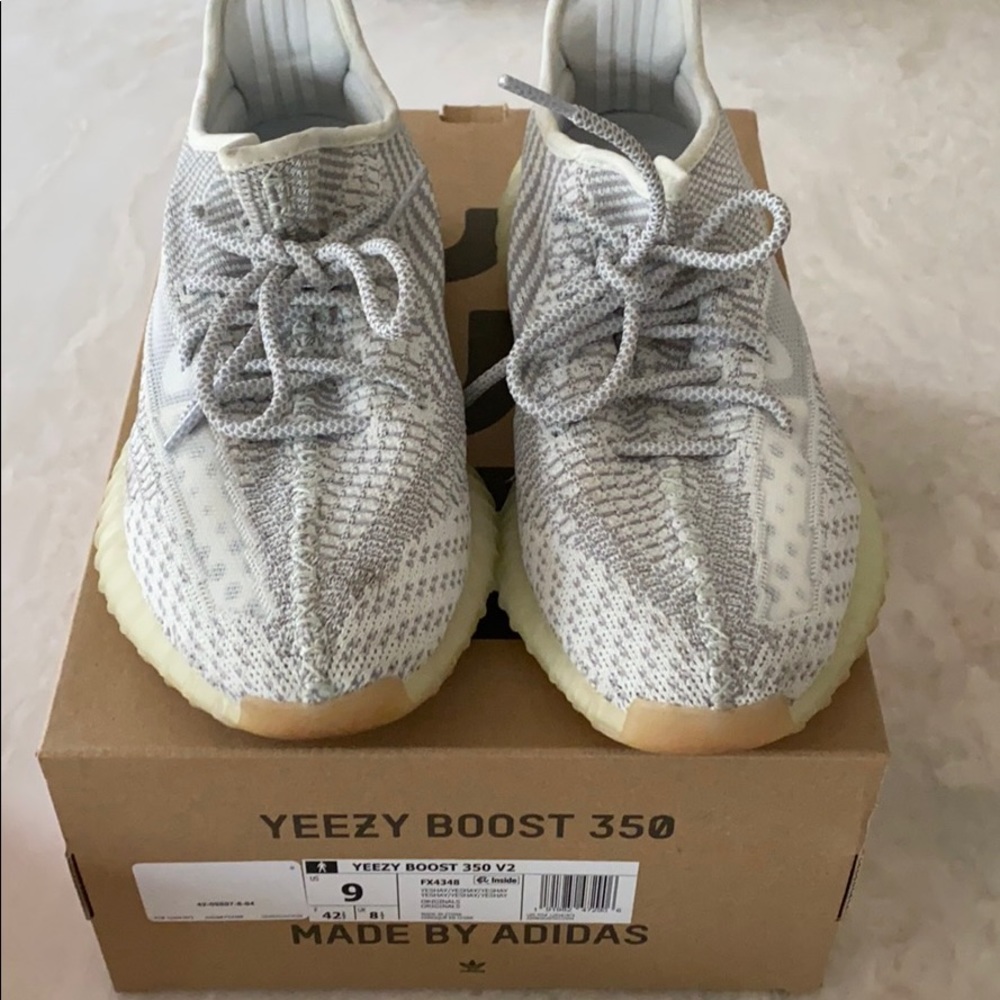 Yeezy Boost 350 V2